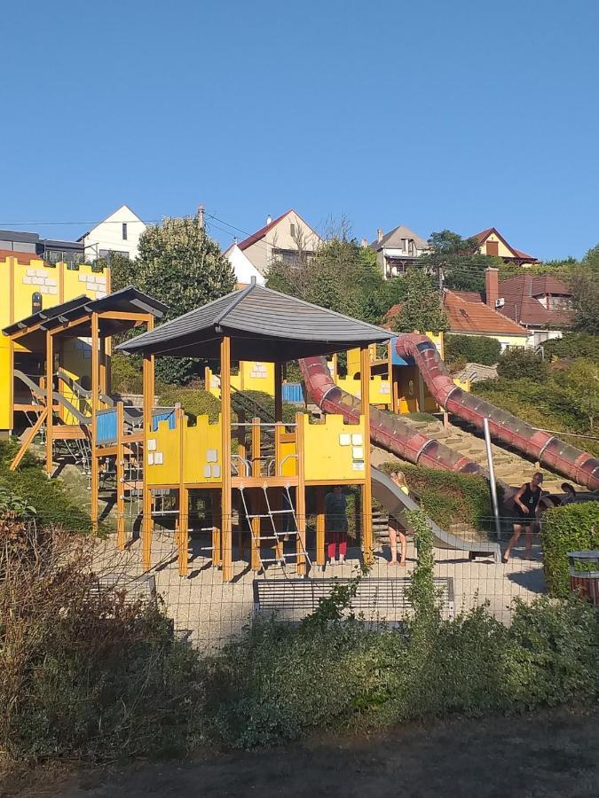 Galeria Apartman Veszprém Buitenkant foto