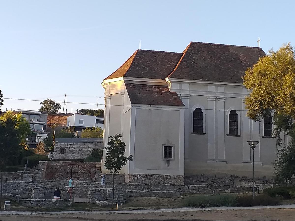 Galeria Apartman Veszprém Buitenkant foto