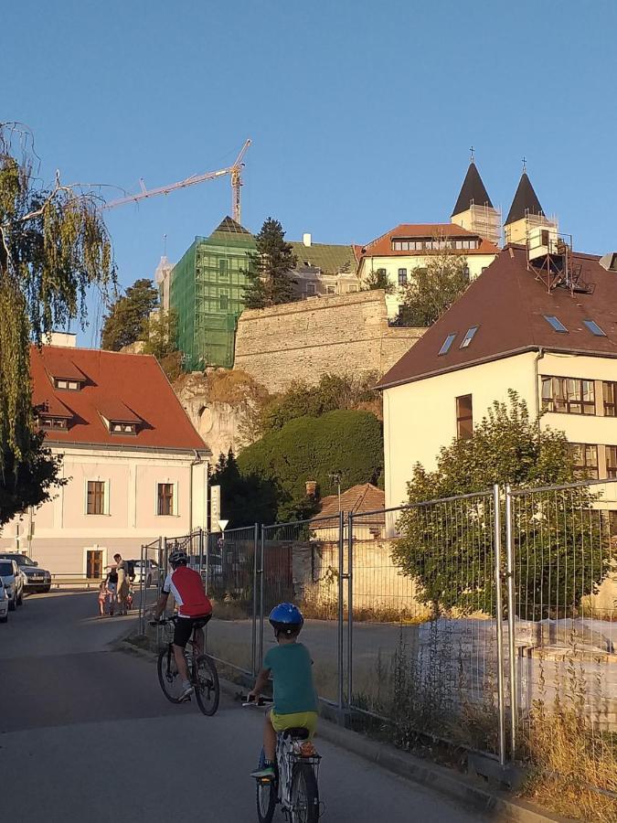 Galeria Apartman Veszprém Buitenkant foto